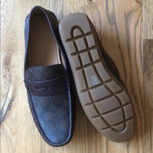 coach - Picture 2 of 3